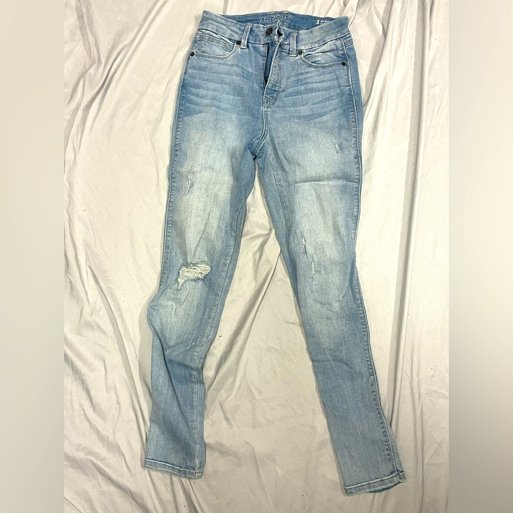 Arizona Co Women’s Skinny Ripped Jeans Size 3